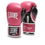Boxningshandskar i rosa konstläder från Leone
